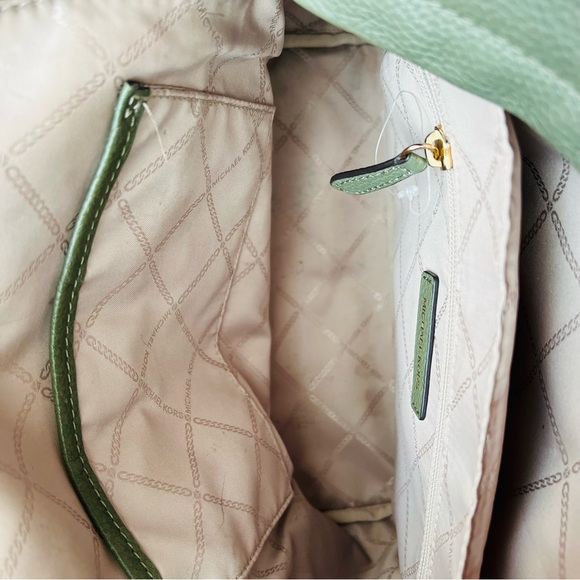 Michael Kors Army Green Leather Backpack with golden chain - Picture 9 of 10